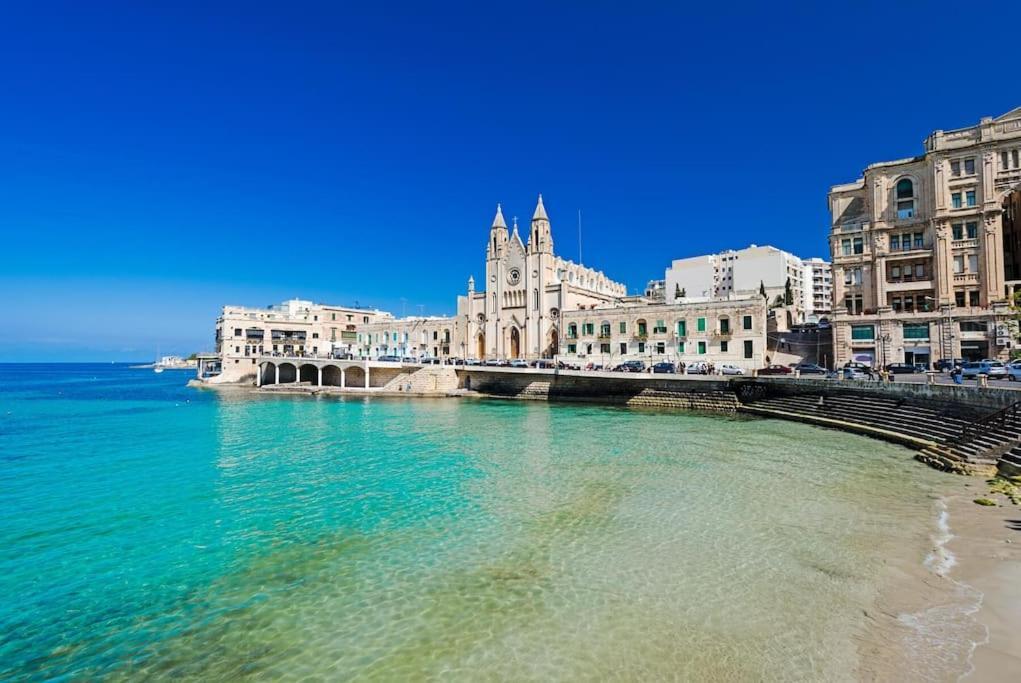 Luxury & 2 Min Away Apartamento